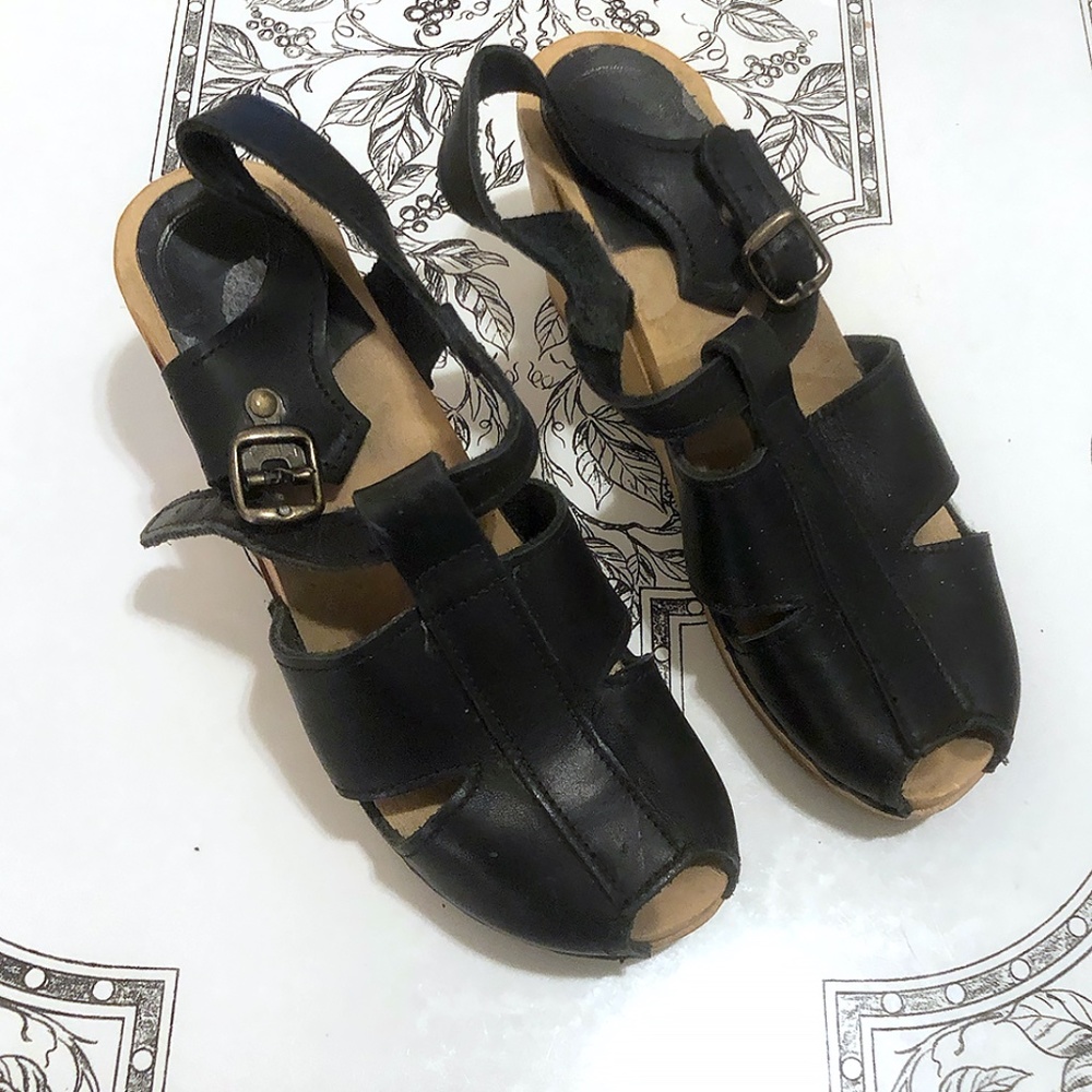 No.6 Leather strappy Clog Sandals